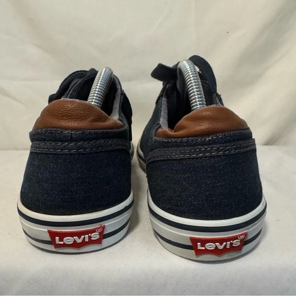 Levis excellent pre